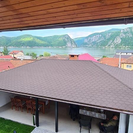 Villa Alexandra Si Adan Dubova Exterior foto